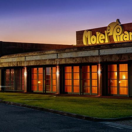 Cameriano Motel Hotel Piranha מראה חיצוני תמונה